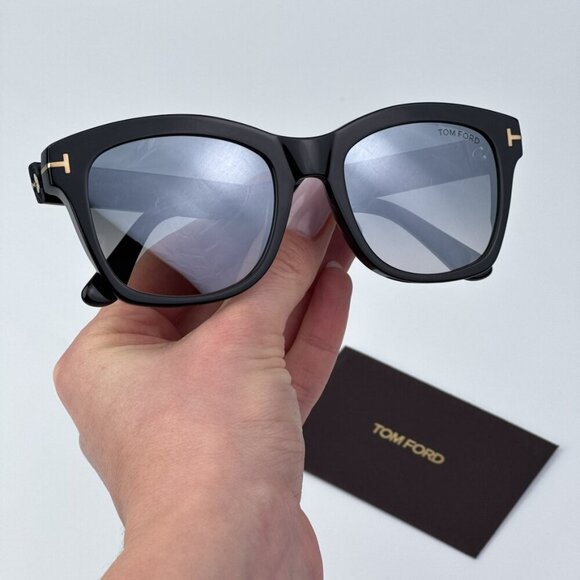 Tom Ford Women Black Gradient Square BRAND NEW Sunglasses LAUREN FT0614/S 01C - Picture 1 of 10